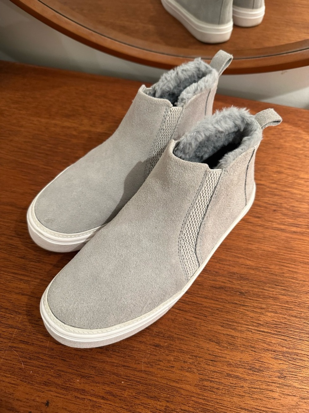 Toms Slip-On Sneakers